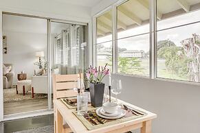 Hilo Apartment w/ Lanai - 2 Mi to Beaches!