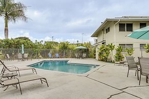 Hilo Apartment w/ Lanai - 2 Mi to Beaches!