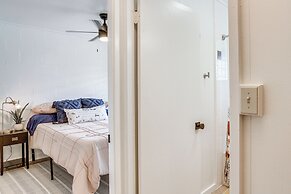 Hilo Apartment w/ Lanai - 2 Mi to Beaches!