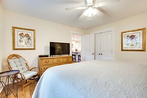 Home in Beaufort Historic District w/ Private Yard