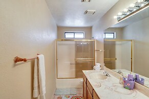 Pet-friendly Bullhead City Home ~ 2 Mi to River!