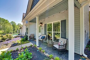 Shared Game Room & Lake Access: Hiram Apartment