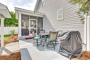 Charming Bluffton Home w/ Yard ~ 3 Mi to Beaches!