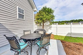 Charming Bluffton Home w/ Yard ~ 3 Mi to Beaches!