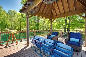 Walk to Lake: Hiram Hideaway w/ Shared Gazebo!