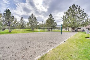 Redmond Golf Getaway - Near Smith Rock State Park!