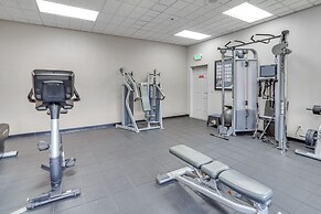 Redmond Golf Getaway - Near Smith Rock State Park!