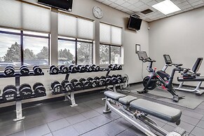 Redmond Golf Getaway - Near Smith Rock State Park!