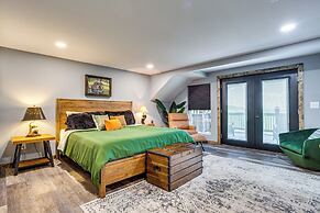 Infinity Pool + Mtn Views: Luxe Talking Rock Home