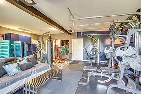 Infinity Pool + Mtn Views: Luxe Talking Rock Home