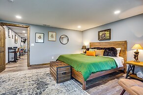 Infinity Pool + Mtn Views: Luxe Talking Rock Home