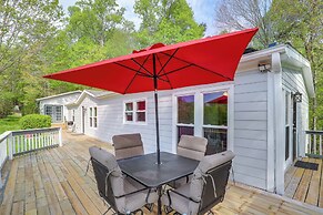 Secluded Fairview Vacation Rental w/ Views & Deck!