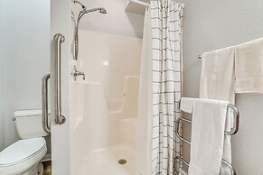 Pet-friendly Georgia Home w/ Pool Access!