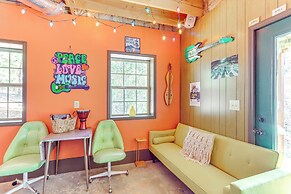 'wanderlust Cabin' w/ Deck & Lovely Mountain Views