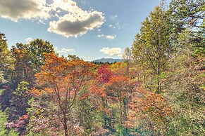 'wanderlust Cabin' w/ Deck & Lovely Mountain Views