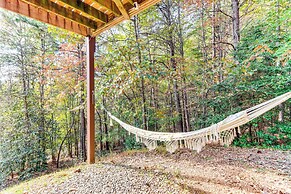 'wanderlust Cabin' w/ Deck & Lovely Mountain Views