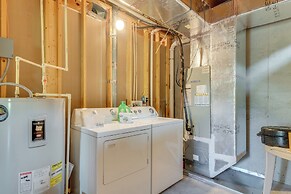 'wanderlust Cabin' w/ Deck & Lovely Mountain Views