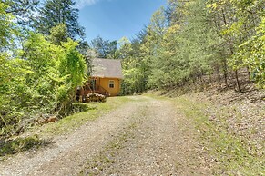 'wanderlust Cabin' w/ Deck & Lovely Mountain Views