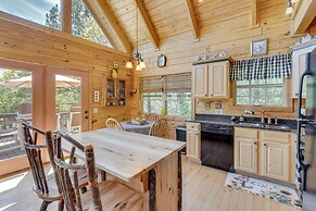 'wanderlust Cabin' w/ Deck & Lovely Mountain Views
