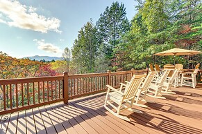 'wanderlust Cabin' w/ Deck & Lovely Mountain Views