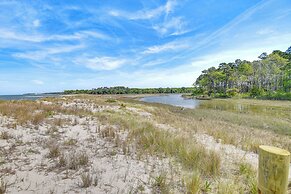 Cape Charles Home: Private Pier & Beach-front Deck