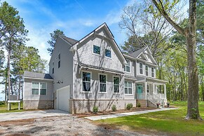 Cape Charles Home: Private Pier & Beach-front Deck