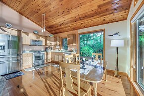 Waterfront Lancaster Cabin ~ 10 Mi to Kilmarnock!