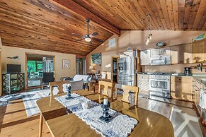 Waterfront Lancaster Cabin ~ 10 Mi to Kilmarnock!