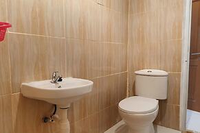 OYO 93918 Wisma Tulip Near Masjid Besar Desa Tanabangka