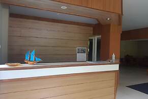 OYO 93918 Wisma Tulip Near Masjid Besar Desa Tanabangka