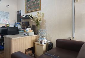 OYO 93958 J&B Smart Jatinegara