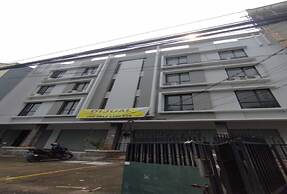 OYO 93958 J&B Smart Jatinegara