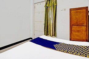 SPOT ON 93943 Sakinah Homestay Bromo Syariah Near Rest Area Wringinano