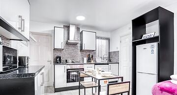 Kunda House Pershore 1268-1266