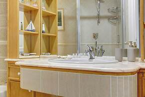 Colosseo Family Art 3BDR - Home and More