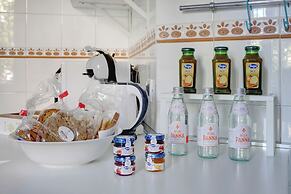 Colosseo Family Art 3BDR - Home and More