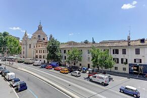 Colosseo Family Art 3BDR - Home and More