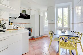 Colosseo Family Art 3BDR - Home and More