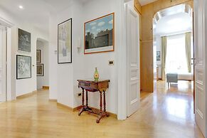 Colosseo Family Art 3BDR - Home and More