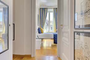 Colosseo Family Art 3BDR - Home and More