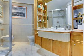 Colosseo Family Art 3BDR - Home and More