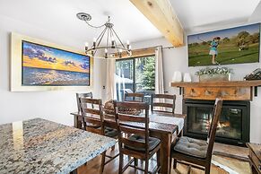 Valley Condos A10 4 Bedroom Townhouse by RedAwning