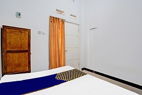 OYO 93928 The Metro Suites Apartment By Nn Rooms