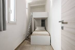 Syracuse Duplex Apartments with Terrace