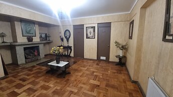 Hotel Dikran