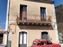 Casa Vacanze Relax Etna With Stunning Natural Beauty View