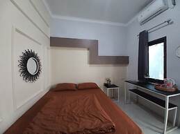 OYO 93962 Jm Guest House