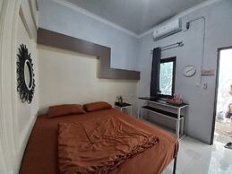 OYO 93962 Jm Guest House