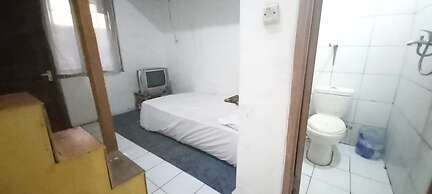 SPOT ON 93964 Guest House Pak Gatot 3