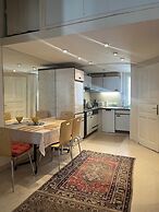 New! Libra Grande Venetian Style Apartment